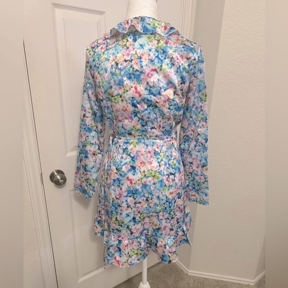 Bar III Petite Floral-Print Ruffled Tie-Waist Wrap Dress Size S - Picture 3 of 10